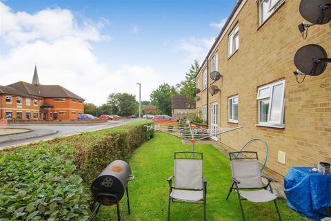 2 Godolphin Close, Freshbrook, Swindon, SN5 8RL