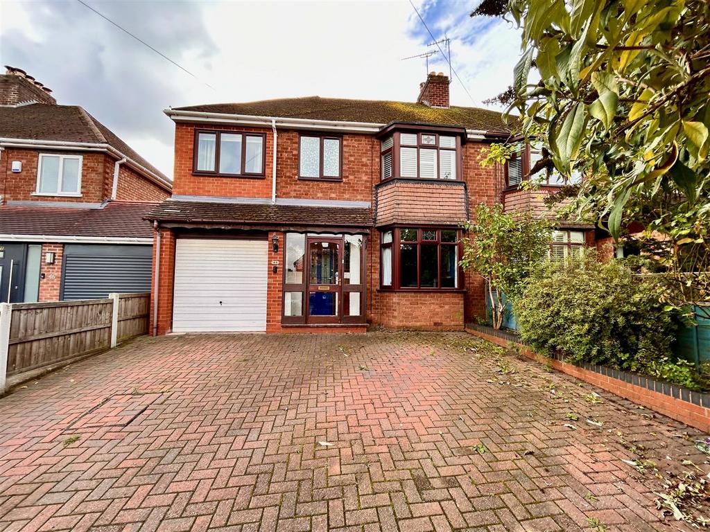Pendeford Mill Lane, Bilbrook, Wolverhampton 4 bed semidetached house