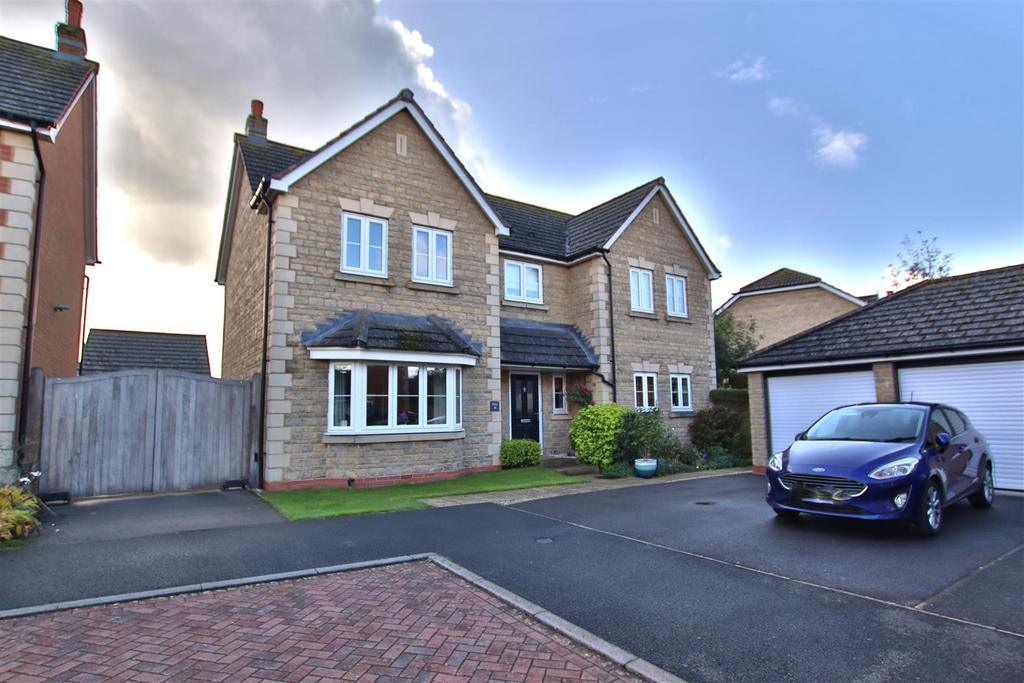 Grange Field Road, Bredon, Tewkesbury 4 bed detached house for sale £650,000