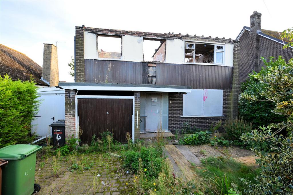 Manor Close, Camblesforth, Selby 4 bed house for sale £90,000