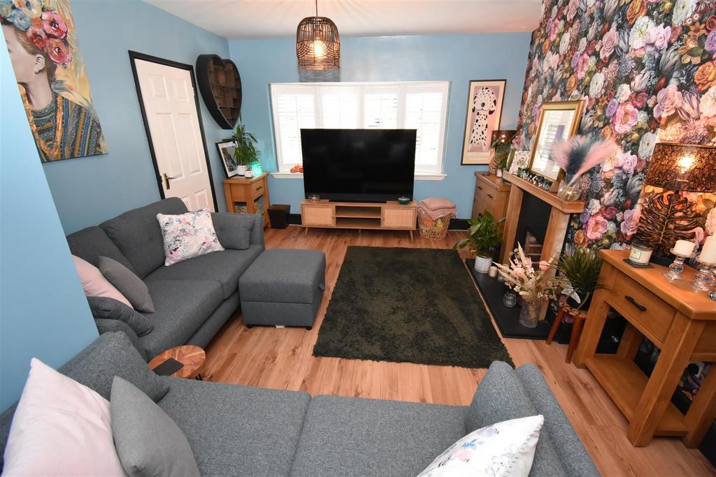 Norris Drive, Stechford, Birmingham 3 bed detached house for sale £