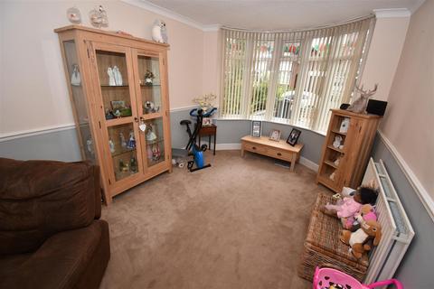 3 bedroom semi-detached house for sale - Rymond Road, Hodge Hill, Birmingham