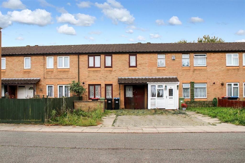 Chapman Avenue, Downs Barn, Milton Keynes 3 bed terraced house for sale