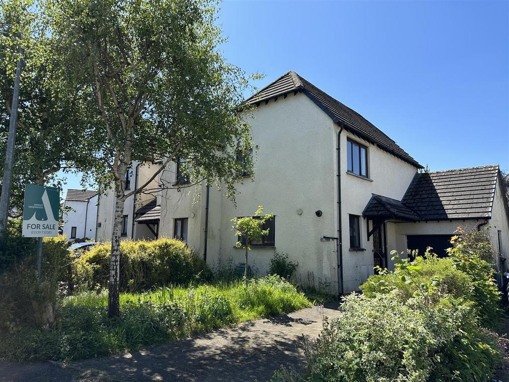 Howe Bank Close, Kendal LA9 3 bed house for sale £275,000