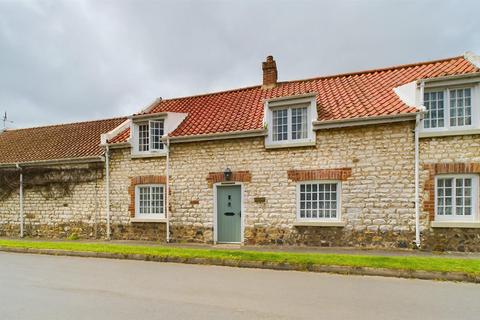 5 bedroom cottage for sale, West Street, Flamborough