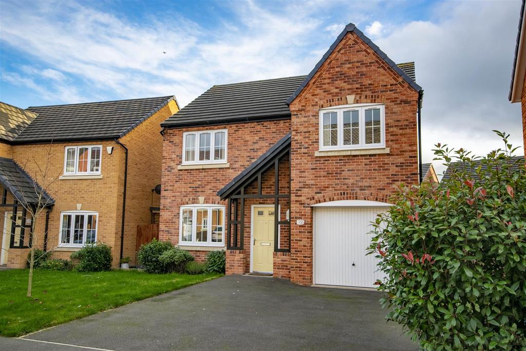 Thomas Penson Road, Gobowen, Oswestry 4 bed detached house for sale £