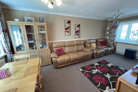 3 bedroom terraced house for sale - Solva Road, Clase, Swansea
