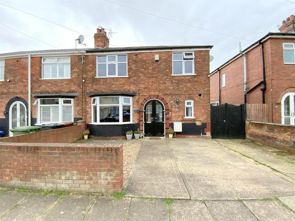 Baytree Avenue, Grimsby 3 bed semidetached house for sale £147,000