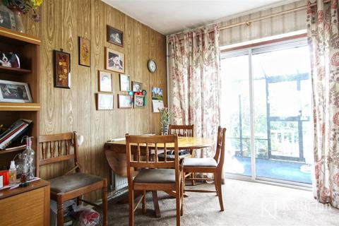 41 Forest Road, Cheshunt, Waltham Cross, EN8 9DB