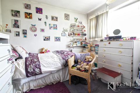 41 Forest Road, Cheshunt, Waltham Cross, EN8 9DB