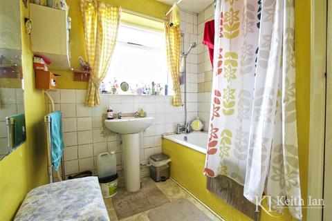41 Forest Road, Cheshunt, Waltham Cross, EN8 9DB