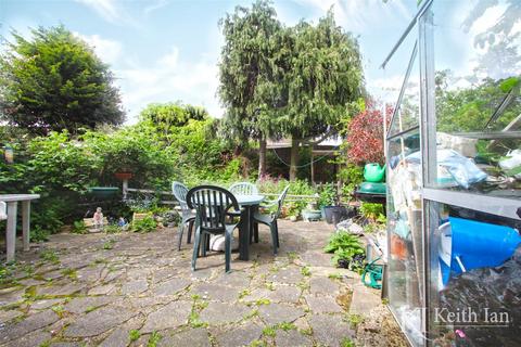 41 Forest Road, Cheshunt, Waltham Cross, EN8 9DB