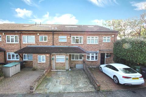 47 Valence Drive, Cheshunt, Waltham Cross, EN7 6HY