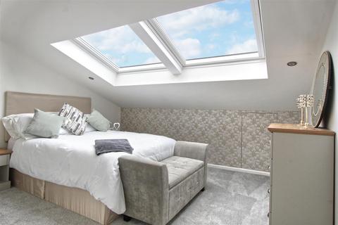 47 Valence Drive, Cheshunt, Waltham Cross, EN7 6HY