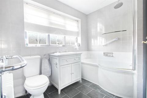 58 Hammondstreet Road, Cheshunt, Waltham Cross, EN7 6NT