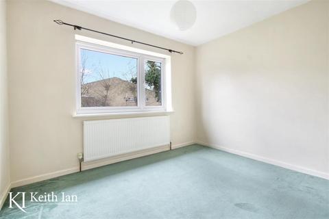 12 Greenall Close, Cheshunt, Waltham Cross, EN8 9HY