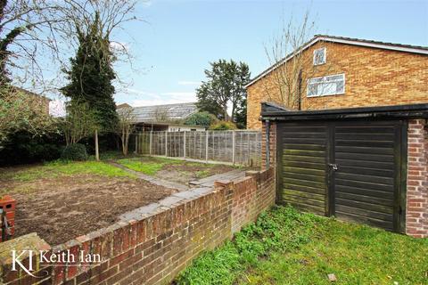 12 Greenall Close, Cheshunt, Waltham Cross, EN8 9HY
