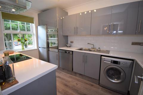 2 bedroom flat for sale, Kensington Court, South Shields