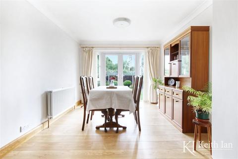 138 Eastfield Road, Waltham Cross, EN8 7ET