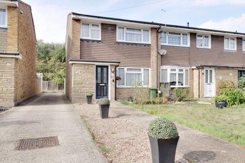 12 Stanhope Road, Rainham, RM13 7RP