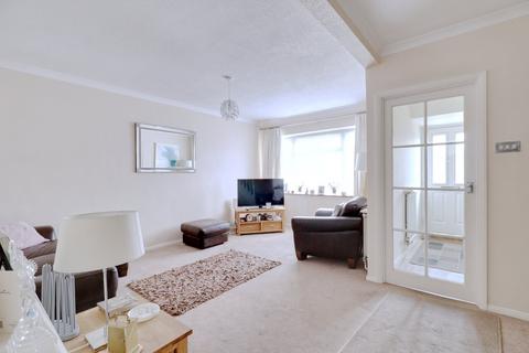 12 Stanhope Road, Rainham, RM13 7RP