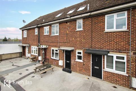 1 bedroom apartment for sale, Turners Hill, Cheshunt, EN8