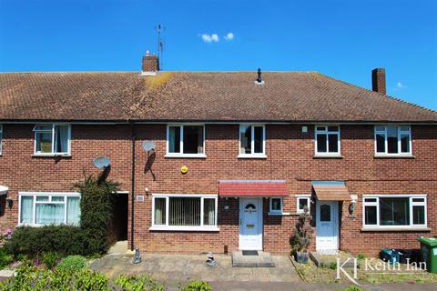 2 Grove Path, Cheshunt, Waltham Cross, EN7 5AS