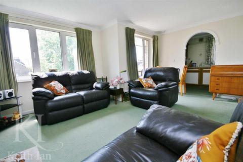 2 bedroom retirement property for sale, Edwards Court, Cheshunt