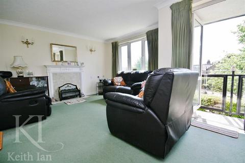 2 bedroom retirement property for sale, Edwards Court, Cheshunt