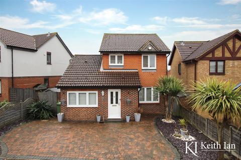 16 Sycamore Close, Cheshunt, Waltham Cross, EN7 6BF