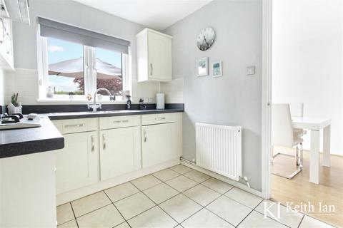 16 Sycamore Close, Cheshunt, Waltham Cross, EN7 6BF
