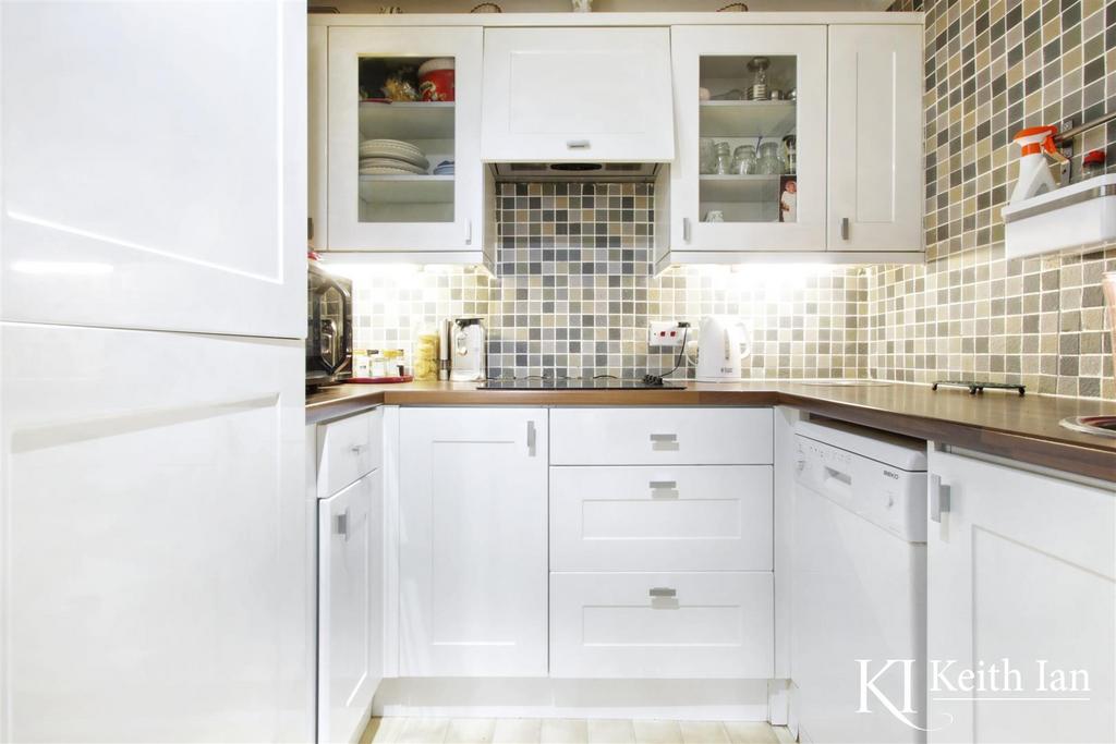 Edwards Court, Cheshunt 1 bed retirement property for sale £135,000