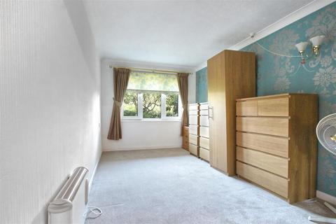 1 bedroom retirement property for sale, Edwards Court, Cheshunt