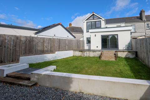 20 Central Avenue, St Austell, PL25 4JG
