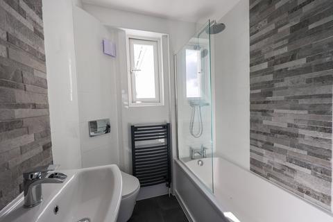 20 Central Avenue, St Austell, PL25 4JG