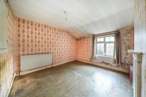 1 Rushett Close, Thames Ditton, KT7 0UR