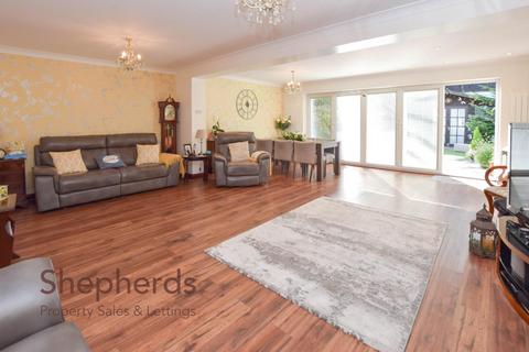 17 Robsons Close, Cheshunt, Waltham Cross, EN8 9QT