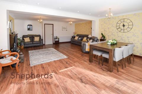 17 Robsons Close, Cheshunt, Waltham Cross, EN8 9QT
