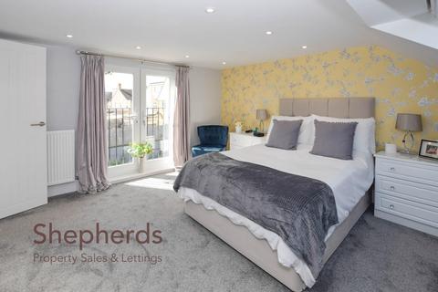 17 Robsons Close, Cheshunt, Waltham Cross, EN8 9QT