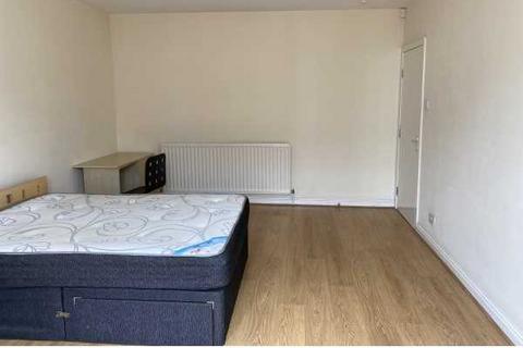 3 bedroom flat to rent - Rothbury Terrace, Newcastle upon Tyne, NE6 5XJ