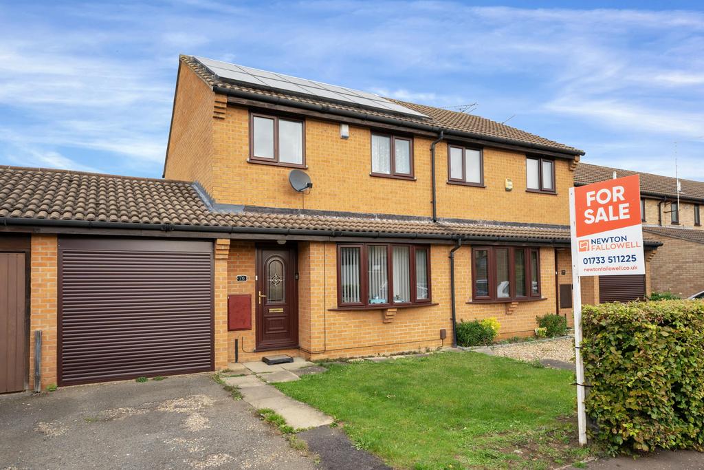 Ringwood, South Bretton, Peterborough, PE3 3 bed semidetached house