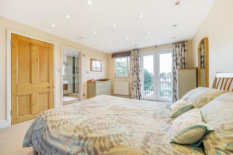 1 Cliveden Road, London, SW19 3RD