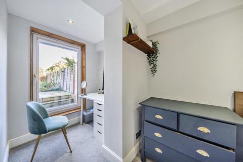 15b Burghill Road, London, SE26 4HJ