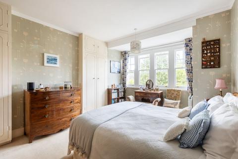 Allandale Camden Road, Lingfield, RH7 6AF