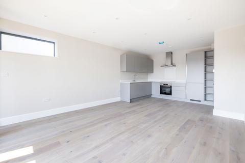 Flat 1, 1 South Drive, Coulsdon, CR5 2BJ