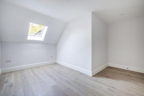 Flat 1, 1 South Drive, Coulsdon, CR5 2BJ