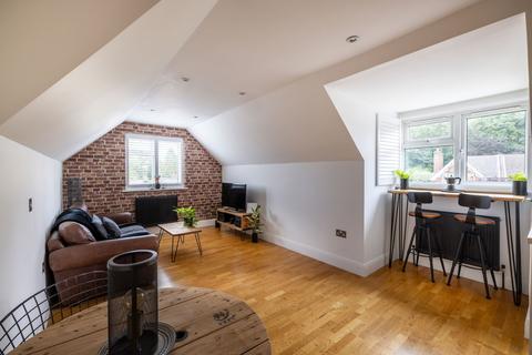 2 bedroom flat for sale - Church Avenue, Southlands Court Church Avenue, RH16