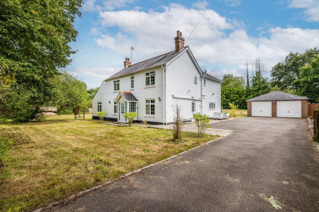 Lingfield Common Road, Lingfield, RH7 4 bed detached house for sale £