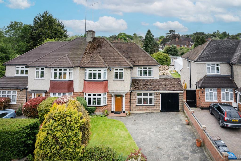 Gravel Hill, Croydon, CR0 4 bed semidetached house £650,000