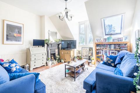 46d Blenheim Crescent, South Croydon, CR2 6BP